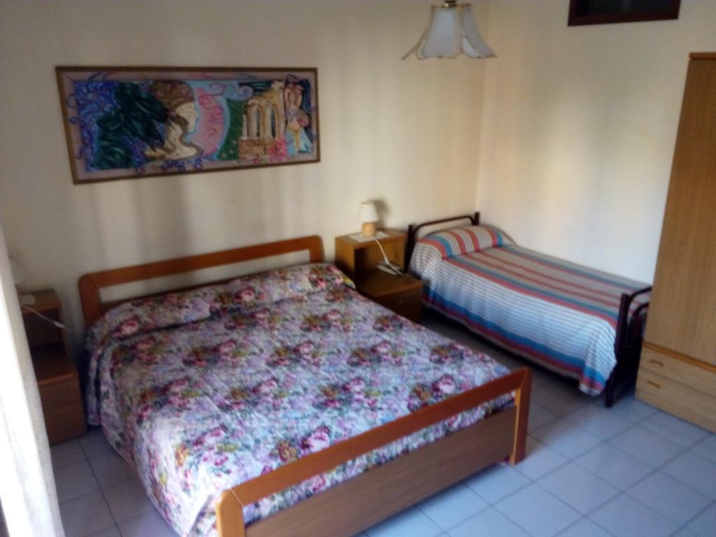 Hotel Eliseo Джардини Наксос Екстериор снимка