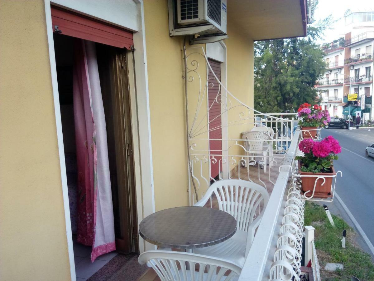 Hotel Eliseo Джардини Наксос Екстериор снимка