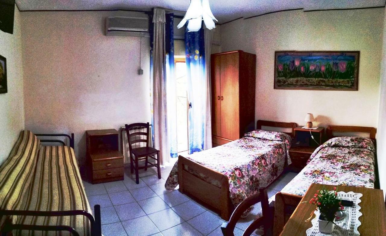 Hotel Eliseo Джардини Наксос Екстериор снимка
