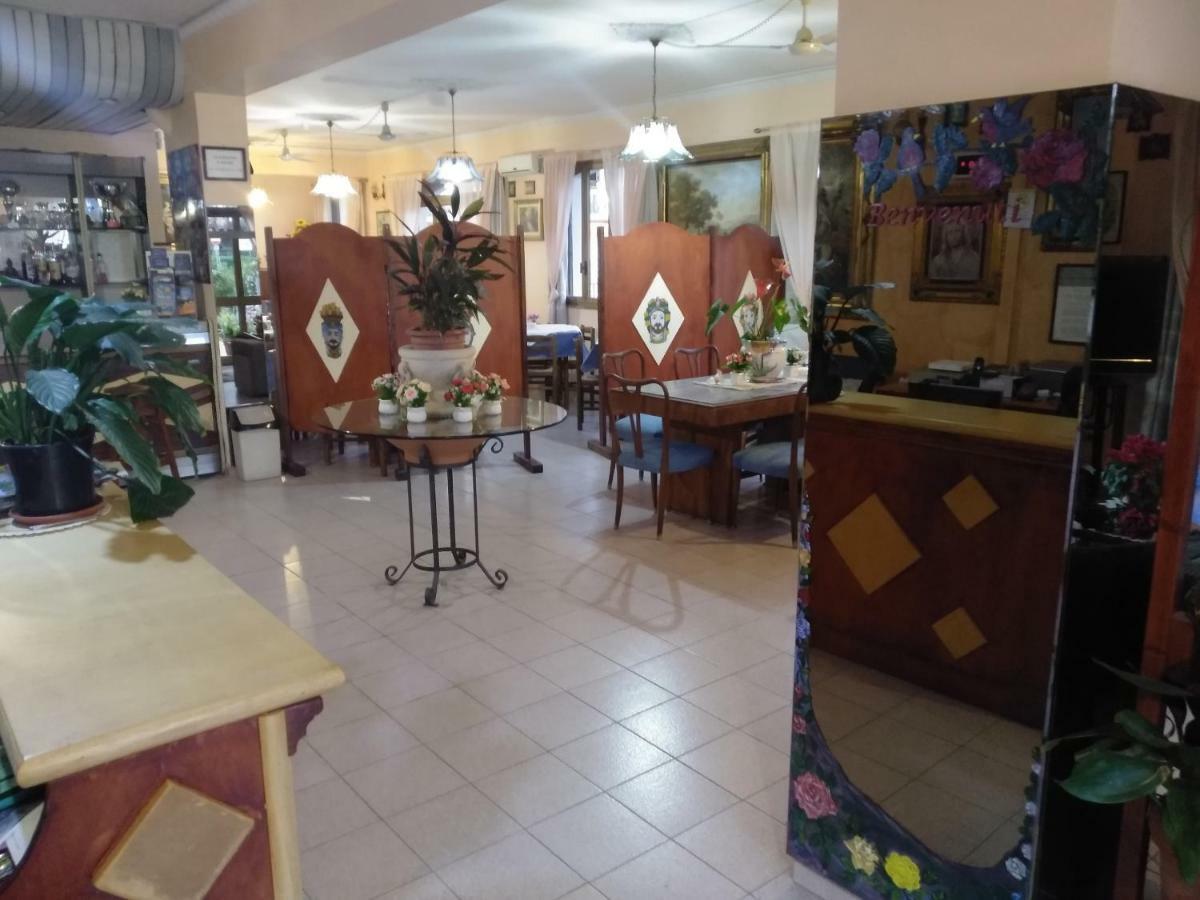 Hotel Eliseo Джардини Наксос Екстериор снимка
